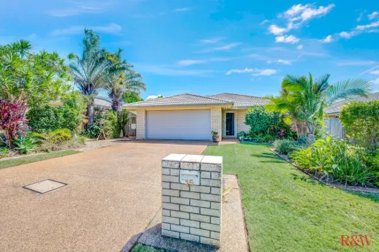 15 McCallum Close, Coral Cove, Qld 4670