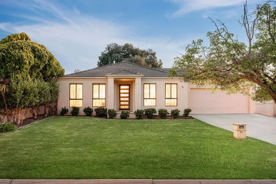 15 McDiarmid Place, Glenroy, NSW 2640