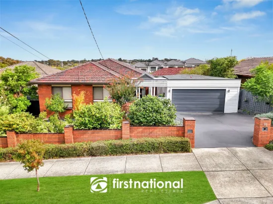15 Meadow Wood Walk, Narre Warren, Vic 3805