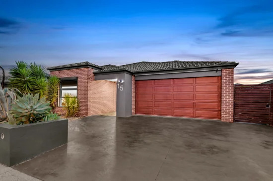 15 Midnight Rise, Cranbourne East, Vic 3977 - For Rent