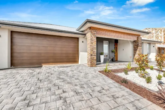 15 Monarch Parade, Roseworthy, SA 5371