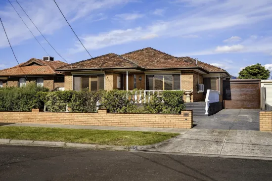 15 Muriel Court, Reservoir, Vic 3073