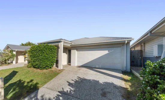 15 Napier Circuit, Silkstone, Qld 4304