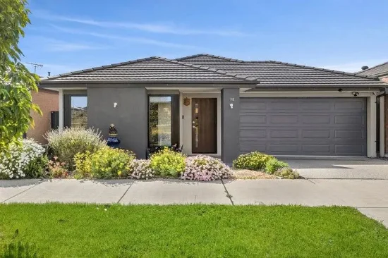 15 Parkes Avenue, Charlemont, Vic 3217 - For Rent