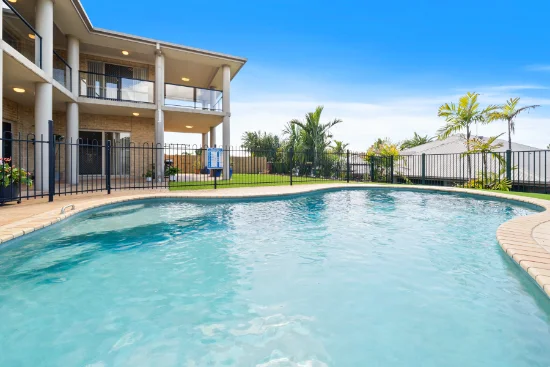 15 Penzance Drive, Redland Bay, Qld 4165