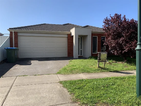 15 Phillip Drive, Wyndham Vale, Vic 3024 - For Rent