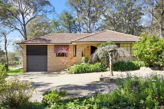 15  Pine Street, Colo Vale, NSW 2575