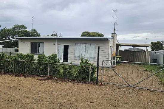 15 Railway Terrace, Paskeville, SA 5552
