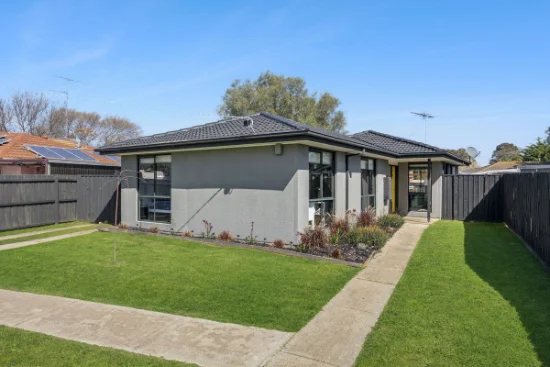 15 Redstone Court, Whittington, Vic 3219