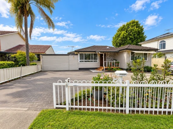 15 Reservoir Rd, Mount Pritchard, NSW 2170