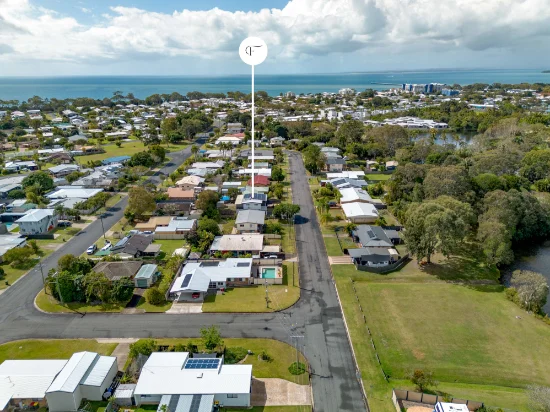 15 Richard Street, Urangan, Qld 4655