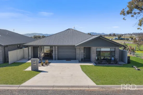 15 Robey Avenue, Quirindi, NSW 2343