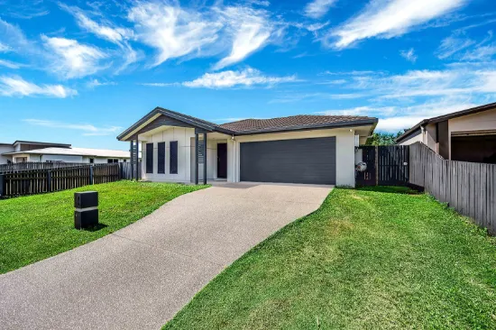 15 Salisbury Place, Ooralea, Qld 4740