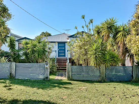 15 Shackleton Street, Kedron, Qld 4031