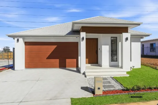 15 Sharples Circuit, Oran Park, NSW 2570