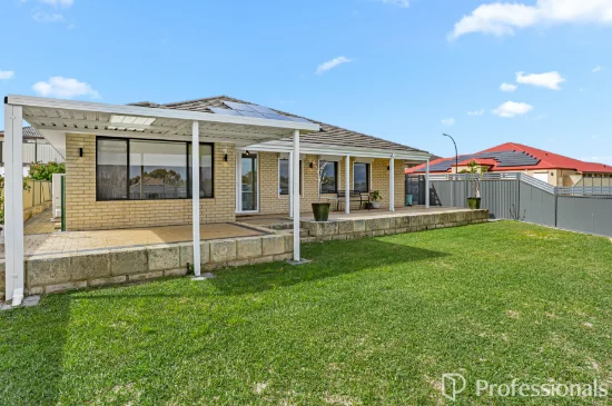 15 Sheffield Bend, Success, WA 6164