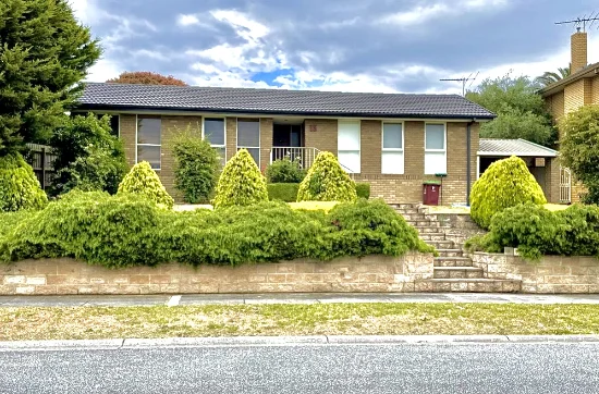 15 Simmonds Place, Endeavour Hills, Vic 3802