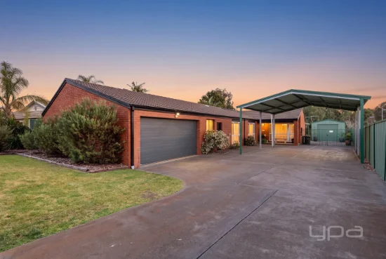 15 Stanley Crescent, Brookfield, Vic 3338 - For Sale