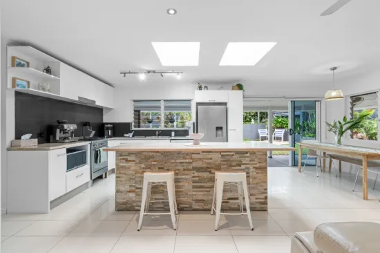 15 Talasea Street, Trinity Beach, Qld 4879