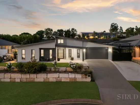 15 Thagaste Close, Augustine Heights, Qld 4300
