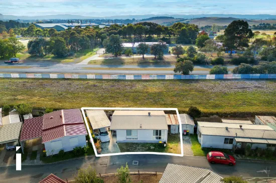 15 The Pines Avenue, Symonston, ACT 2609-Image