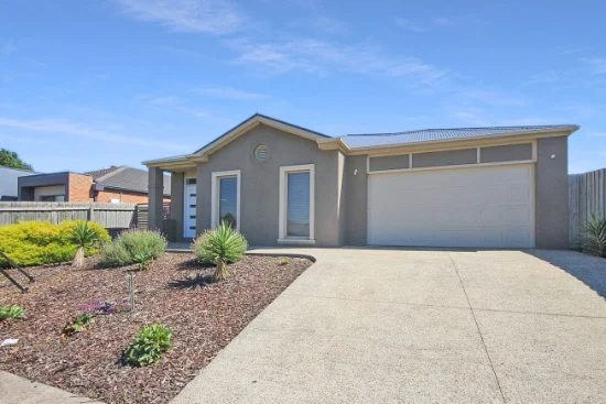 15 Thwaites Close, Highton VIC 3216 - For Rent