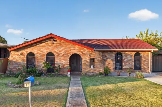 15 Tobermory Avenue, St Andrews, NSW 2566