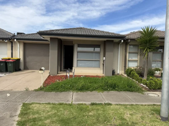 15 Tomago Street, Tarneit, Vic 3029 - For Rent