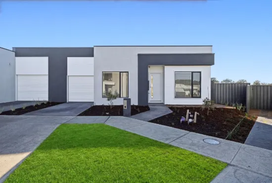 15 Torchlight Lane, Berwick VIC 3806-Image