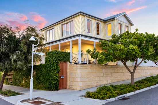 15 Ultramarine Street, Jindalee, WA 6036