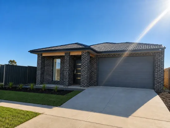 15 United Way, Donnybrook, Vic 3064