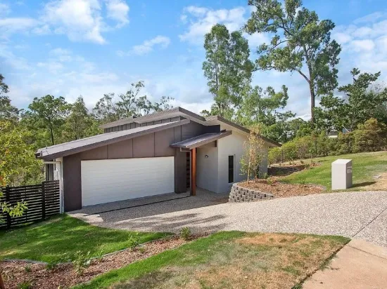 15 Verbena Crescent, Brookwater, Qld 4300