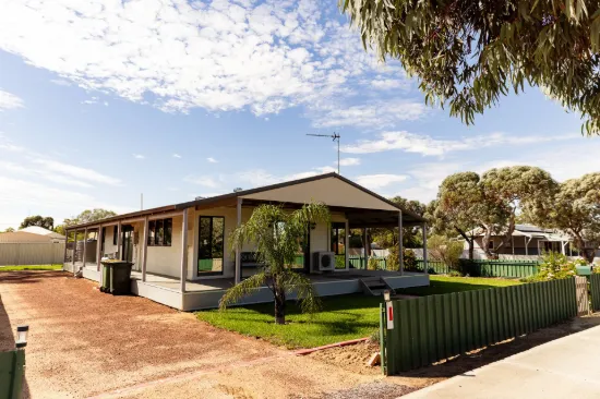15 Westral Street, Bruce Rock, WA 6418 - Sold