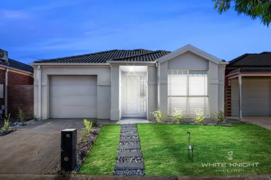 15 Willandra Loop, Caroline Springs, Vic 3023