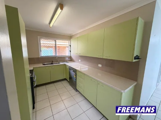 15 Windsor Circle, Kingaroy, Qld 4610-Image