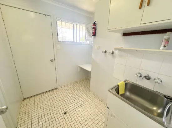 15 Windsor Circle, Kingaroy, Qld 4610-Image