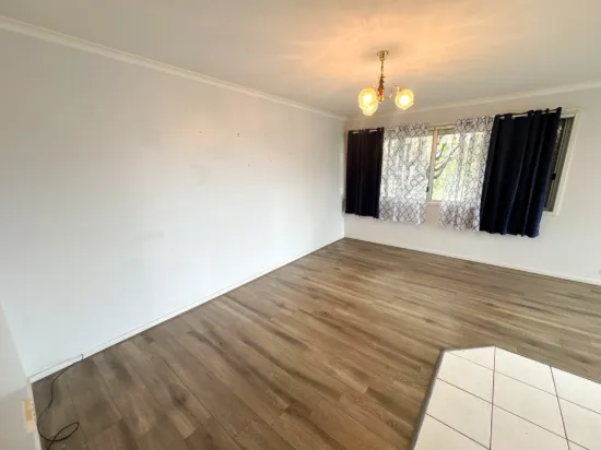 15 Windsor Circle, Kingaroy, Qld 4610-Image