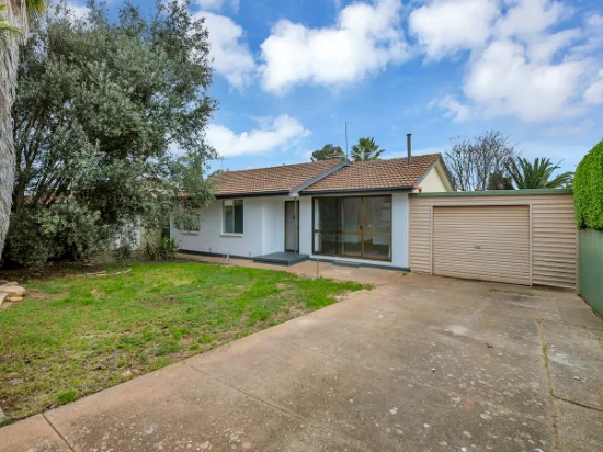 15 Woodlands Road, Elizabeth Downs, SA 5113