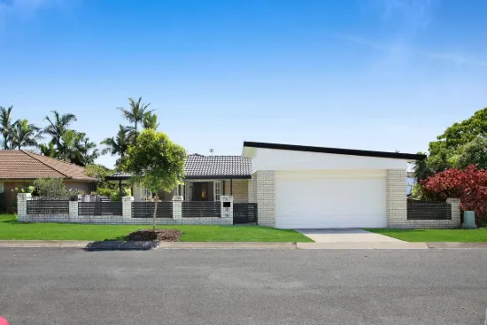 15 Zinnea Street, Elanora, Qld 4221