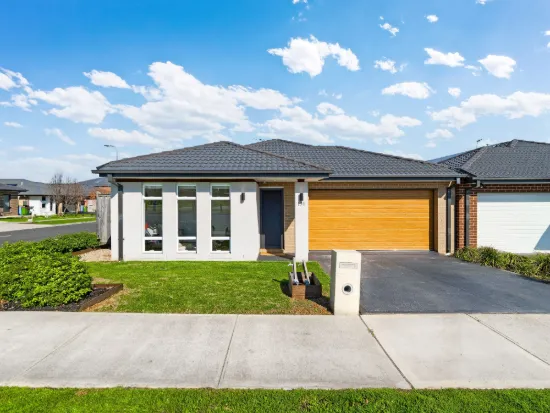 151 Elmslie Drive, Cranbourne East VIC 3977-Image