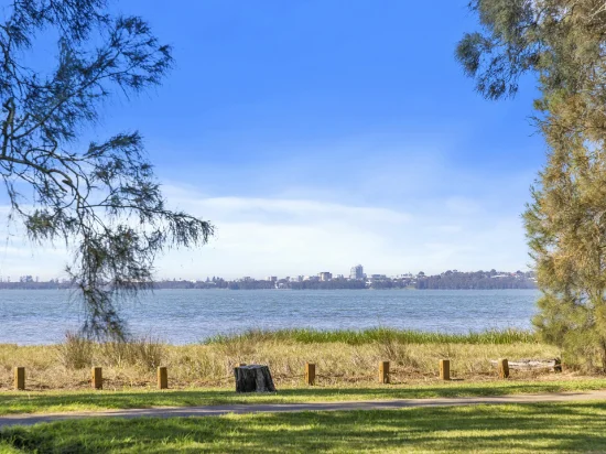 153 Lakedge Avenue, Berkeley Vale, NSW 2261-Image
