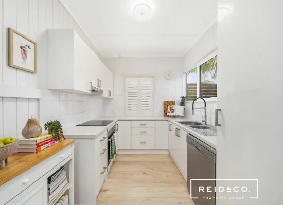 156 Prince Edward Parade, Scarborough, Qld 4020-Image