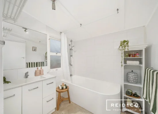 156 Prince Edward Parade, Scarborough, Qld 4020-Image