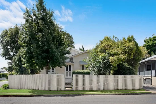 157 Bridge St, North Toowoomba, Qld 4350 - For Rent