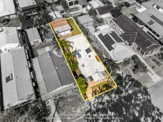 157 The Esplanade, Coombabah QLD 4216-Image
