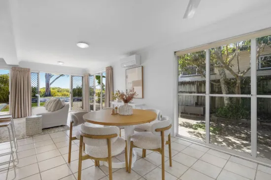 157 The Esplanade, Coombabah QLD 4216-Image