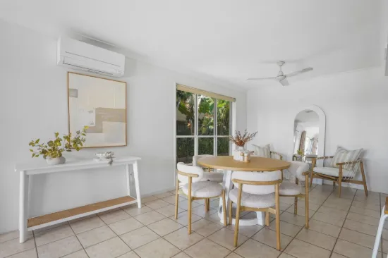 157 The Esplanade, Coombabah QLD 4216-Image