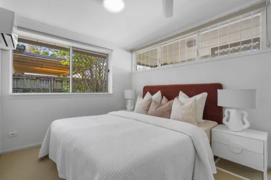 157 The Esplanade, Coombabah QLD 4216-Image