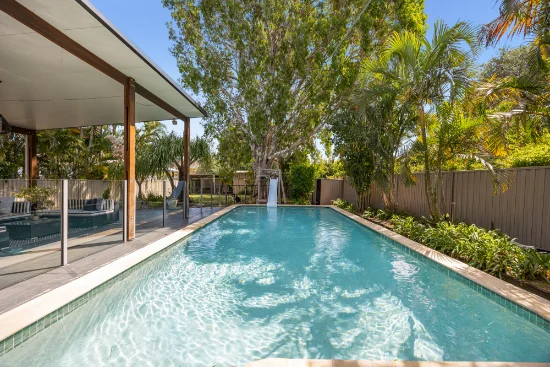 16 Alec Avenue, Mermaid Waters, Qld 4218