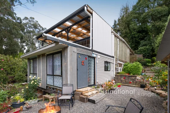 16 Alexander Road, Cockatoo, Vic 3781